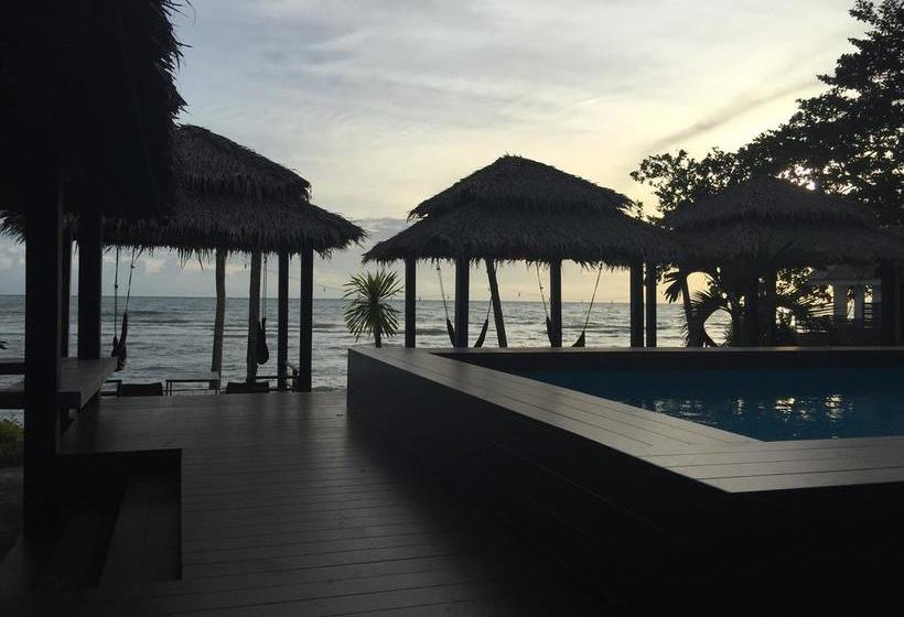 Resort Paradise Cottage 11