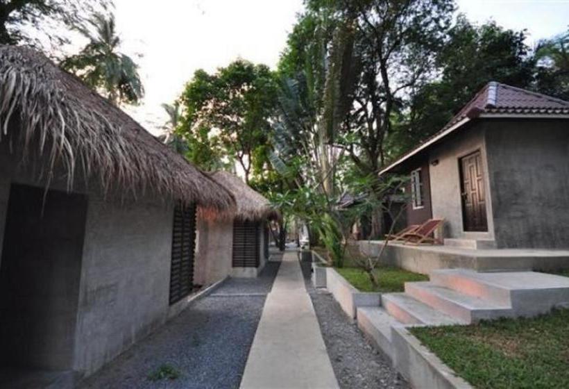 Resort Paradise Cottage 17