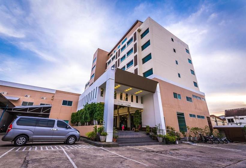 Hotel Sinkiat Buri 8