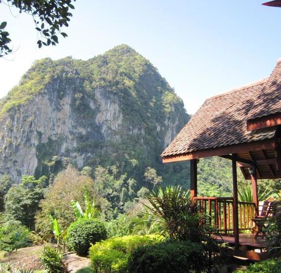 Phanom Bencha Mountain Resort 14