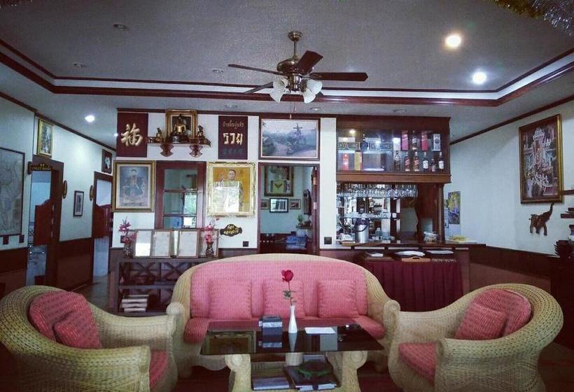 Phukhamsaed Mountain Resort And Spa 3