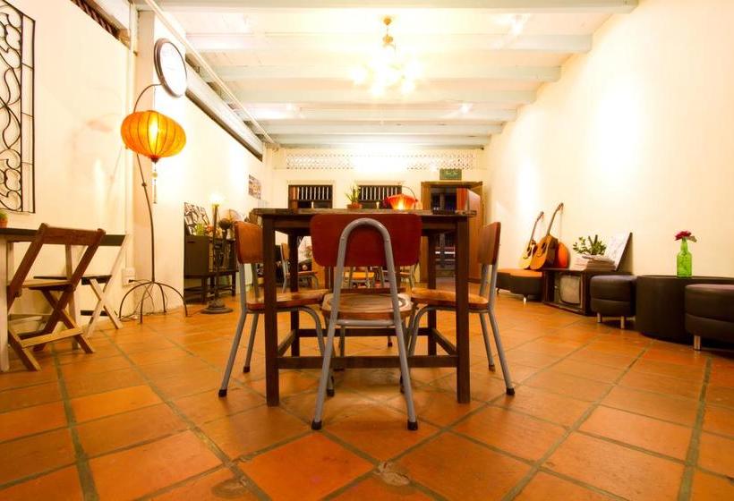 Luang Poj Boutique Hostel 1