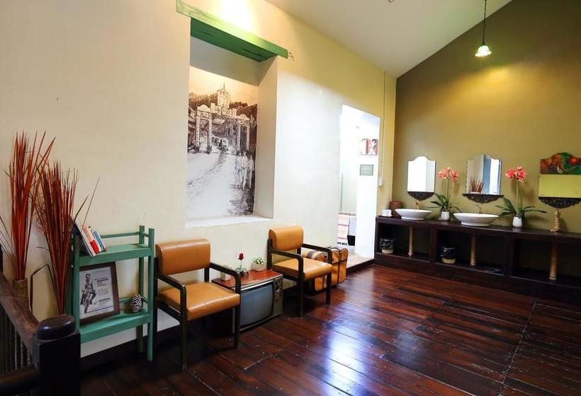 Luang Poj Boutique Hostel 3