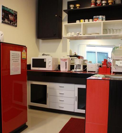 Ananas Phuket Hostel 7