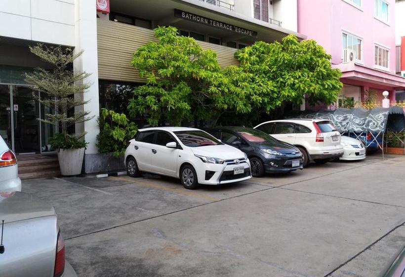 Escape At Sathorn Terrace: Boutique Bed And Breakfast 1