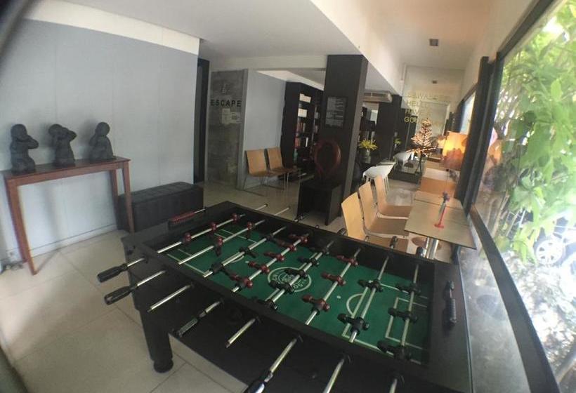 Escape At Sathorn Terrace: Boutique Bed And Breakfast 2