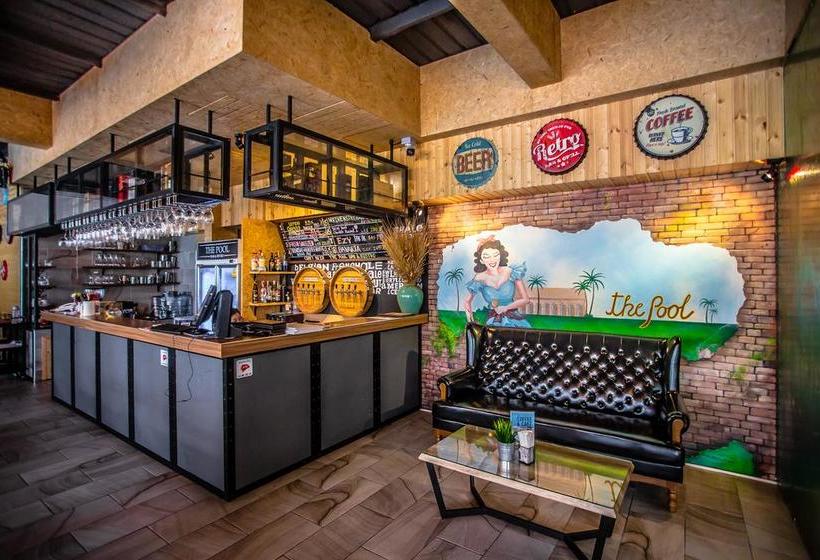 Hotel New Travel Lodge 10