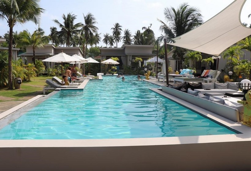 Coconutspalm Resort 8