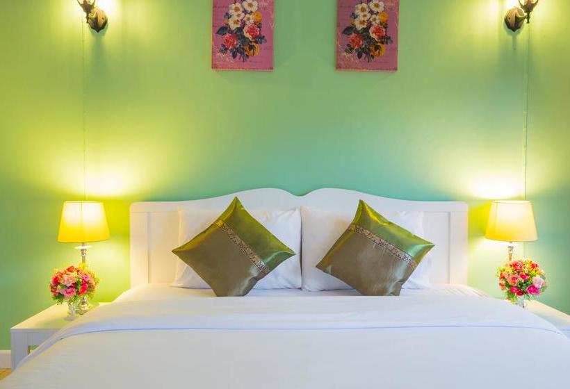 Villa Reina Resort 11