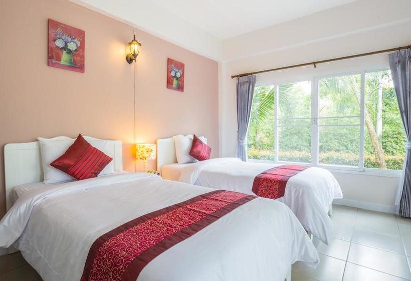 Villa Reina Resort 14