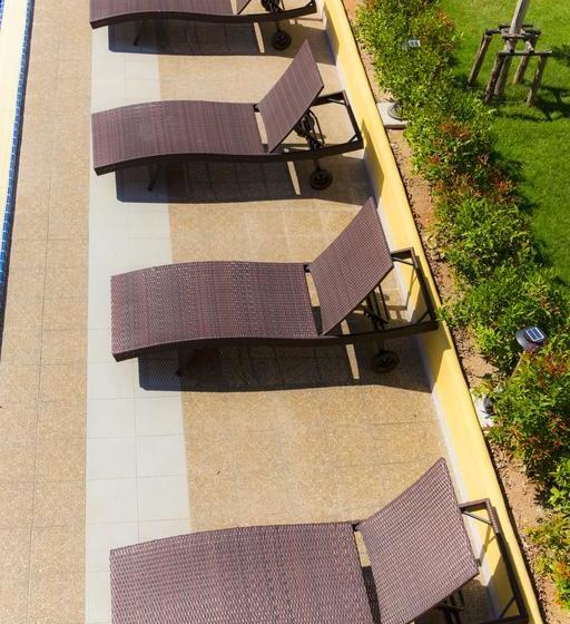 Villa Reina Resort 7