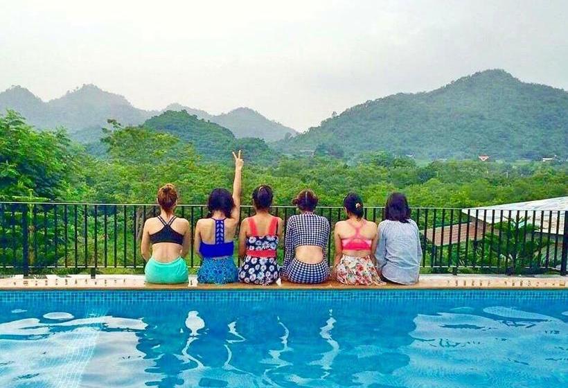 Resort Tonsilp Art Home 16