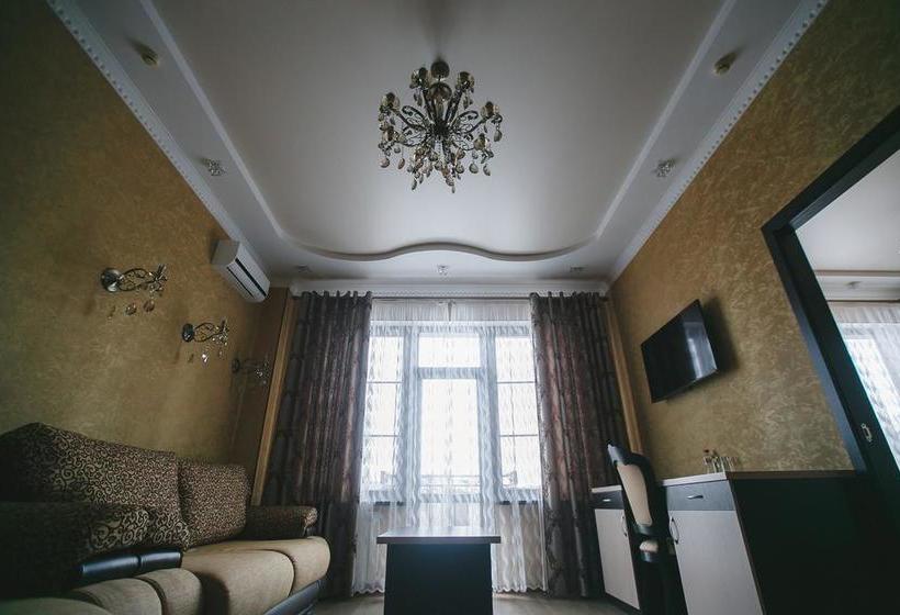 Hotel Kavkazskaya Plennitsa 11