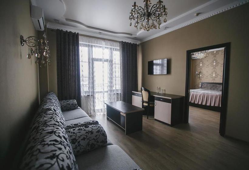 Hotel Kavkazskaya Plennitsa 18