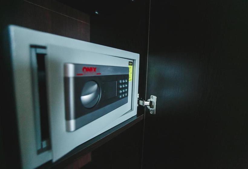 Hotel Kavkazskaya Plennitsa 2