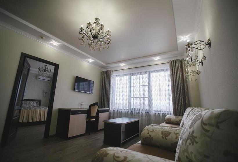 Hotel Kavkazskaya Plennitsa 20