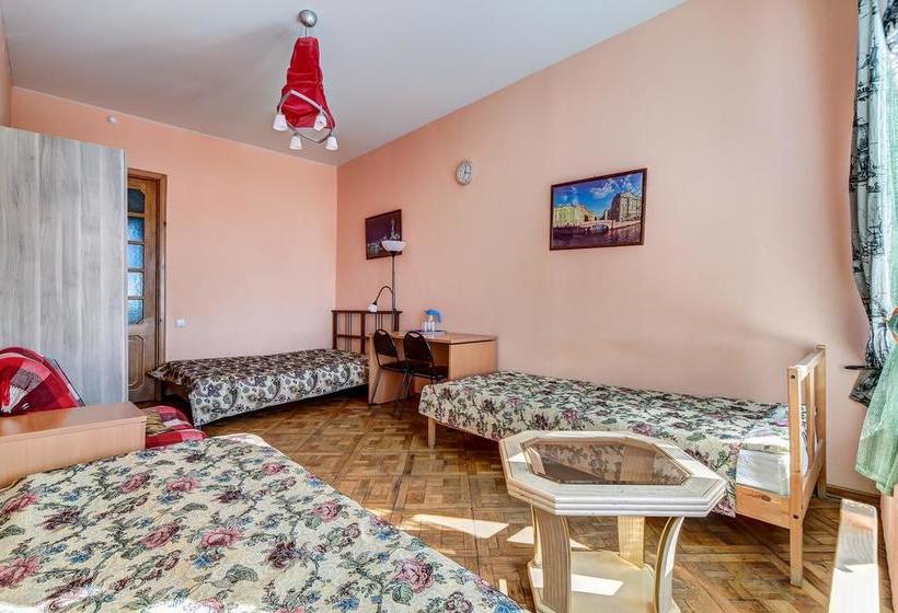 Hotel Alye Parusa Kronverksky 3