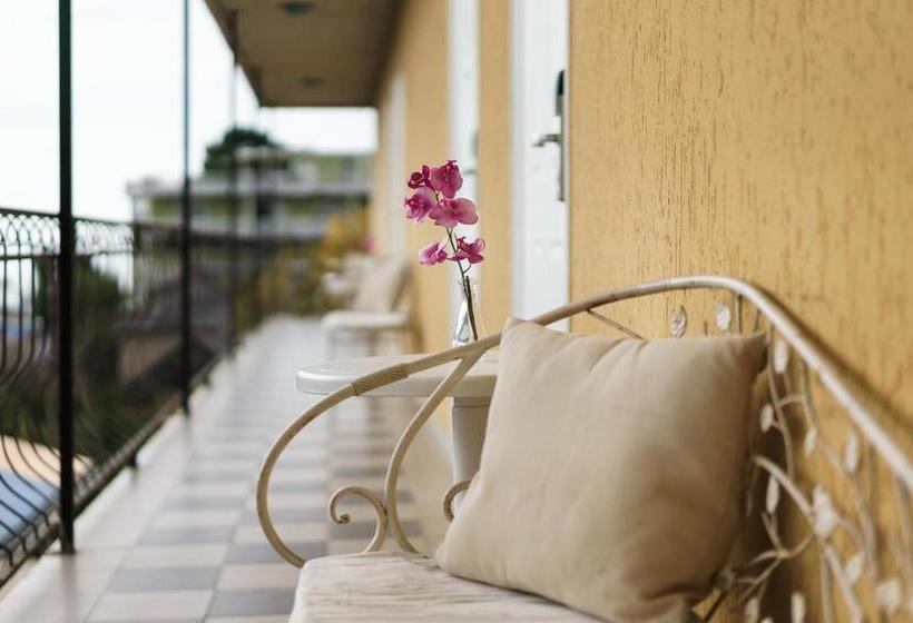 Hotel Villa Deja Vu 6