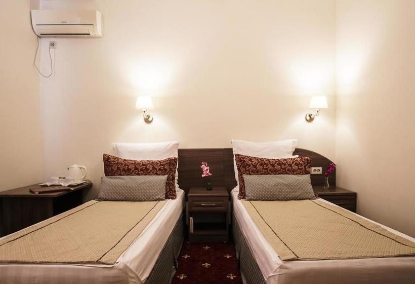 Hotel Villa Deja Vu 8