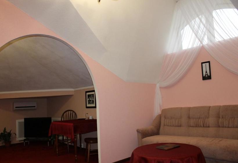 Hotel Voskresenskaya 5