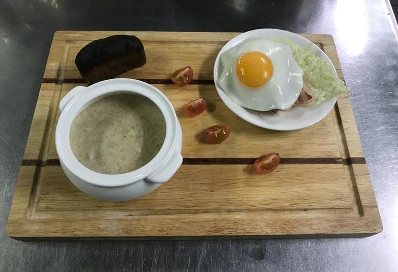 Hotel Alye Parusa 10