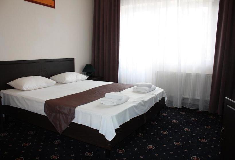 Hotel Maksimus 6