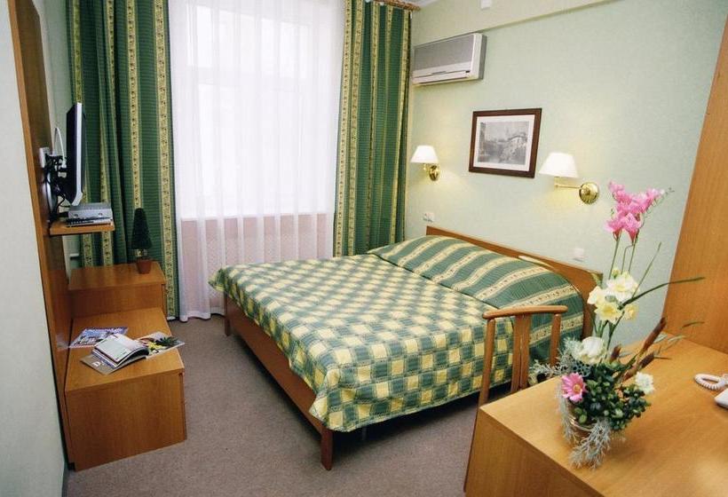 Equator Hotel Samara 13