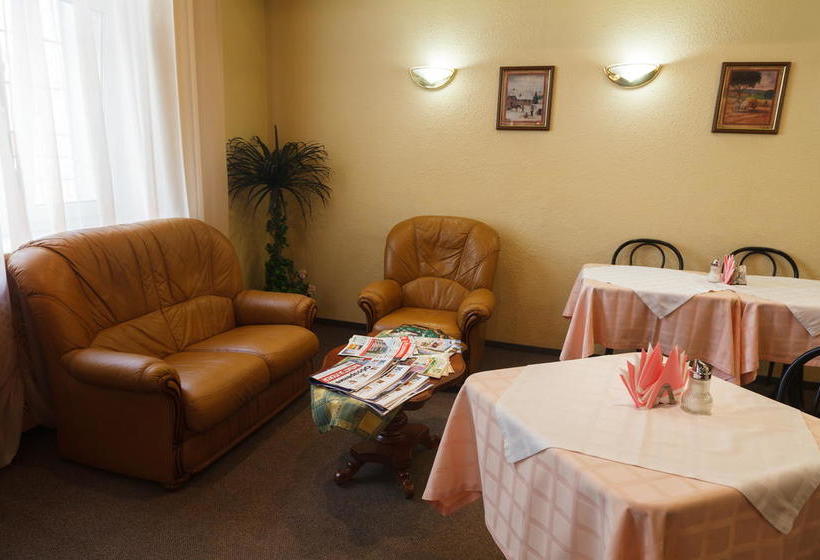 Equator Hotel Samara 18