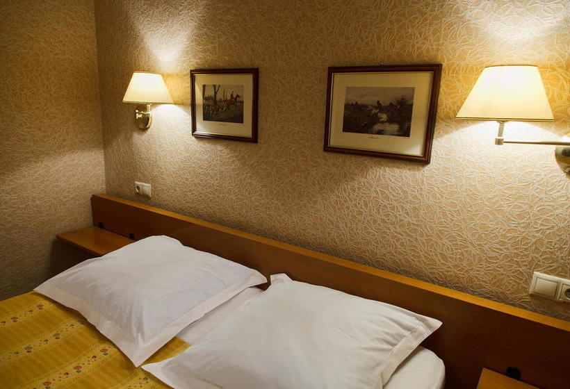 Equator Hotel Samara 3