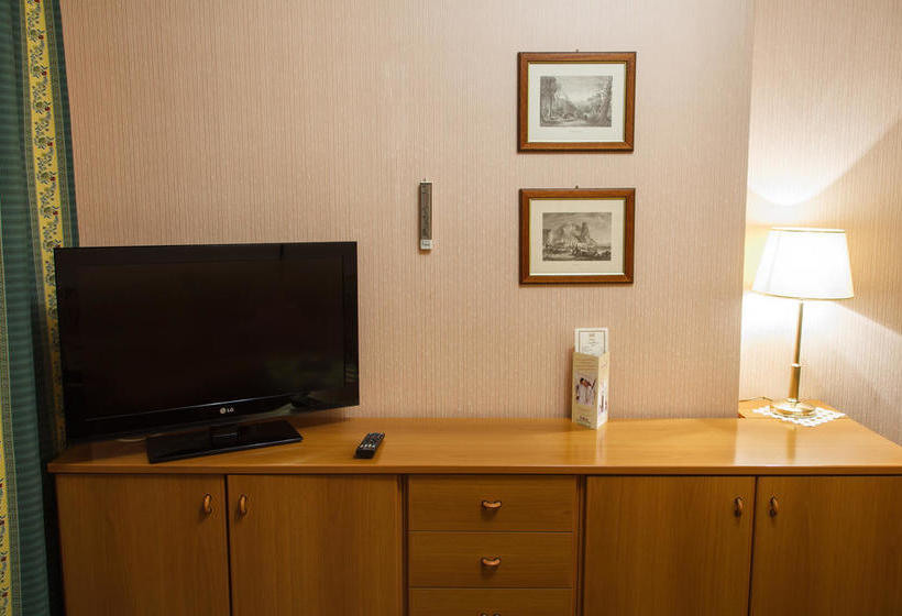 Equator Hotel Samara 4