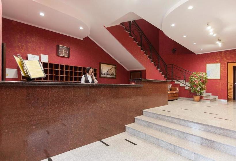 Hotel Regina Na Universitetskoy