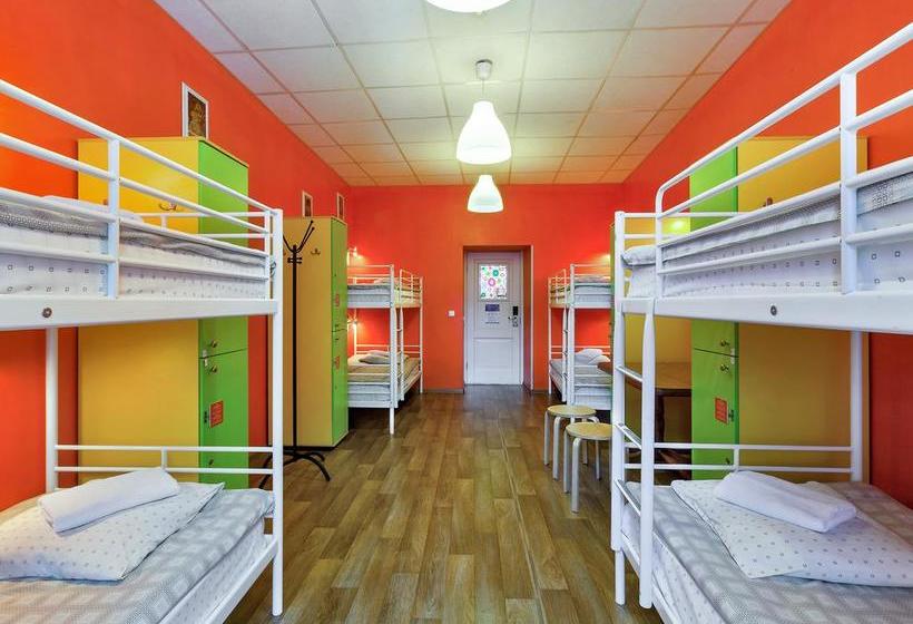 Hostel Friends On Vosstaniya 18