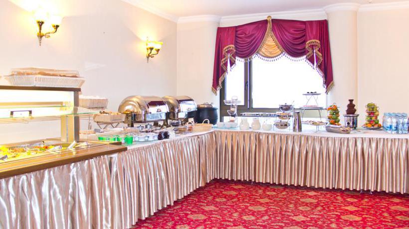 Cosmos Club Hotel 13