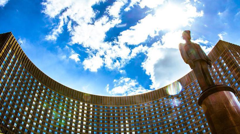 Cosmos Club Hotel 14