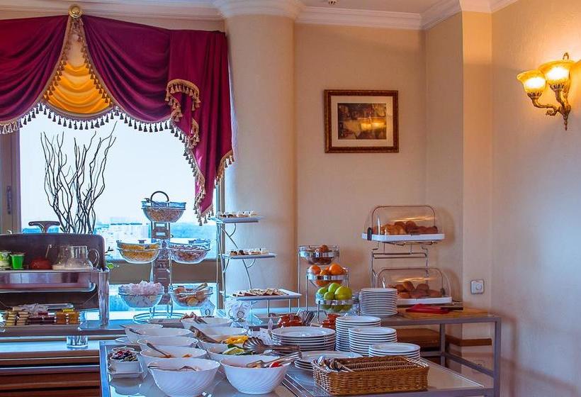 Cosmos Club Hotel 18