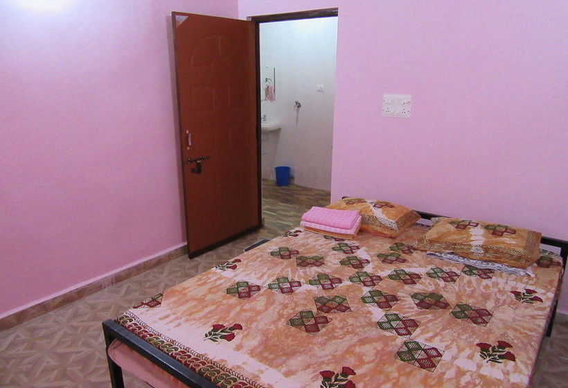 Pension Mandrem Beach Guest House Goa 2