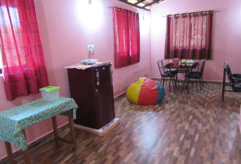 Pension Mandrem Beach Guest House Goa 5