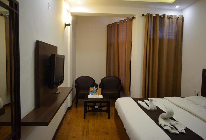 Hotel Crystal Palace Mussoorie