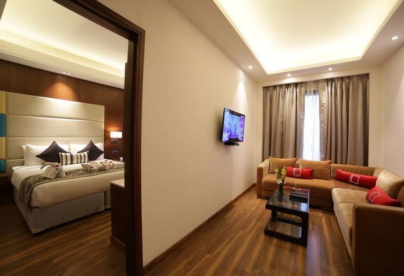 Hotel P L Palace Lords Inn 10