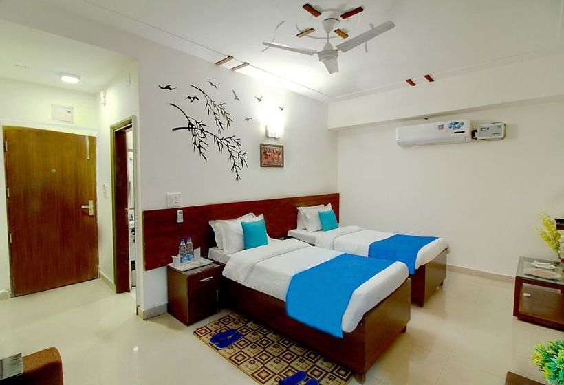 Hotel Staayz Premium 13