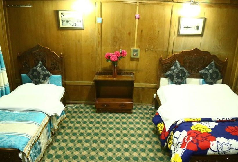 Hotel Aziz Palace Group Of Houseboats 12