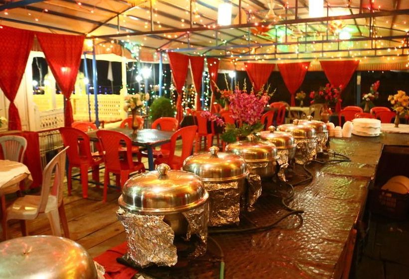 Hotel Aziz Palace Group Of Houseboats 17