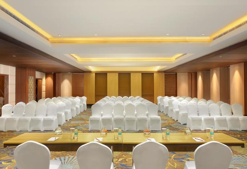 Hotel Seyfert Sarovar Portico 1