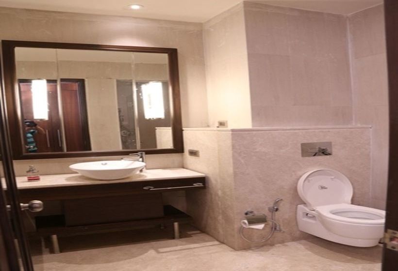 Hotel Seyfert Sarovar Portico 14