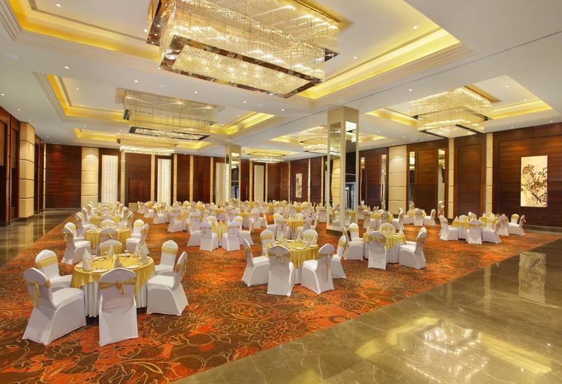 Hotel Seyfert Sarovar Portico 3