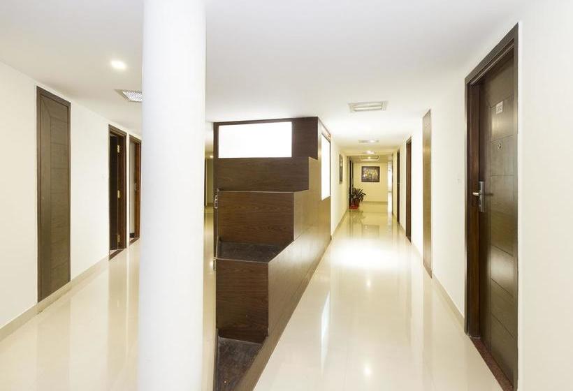 Hotel Oyo Rooms Majestic Kg Road 8