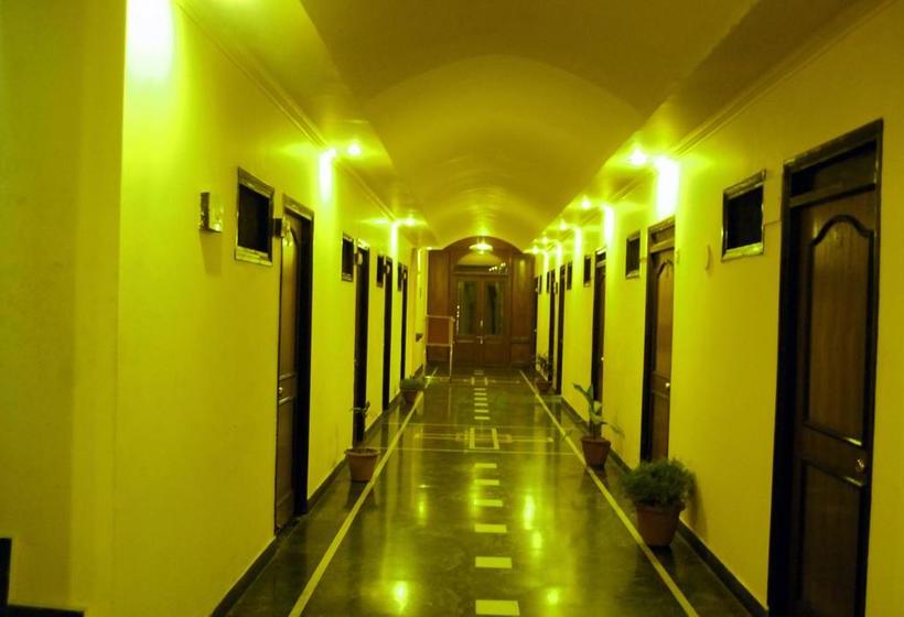 Hotel Mohan Lucknow 10
