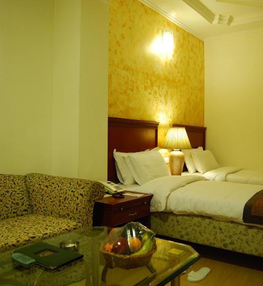 Hotel Mohan Lucknow 13