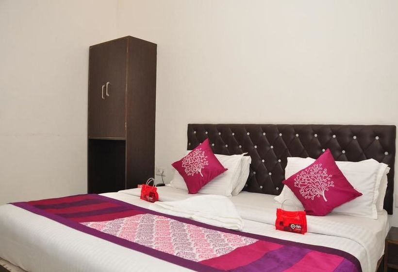 Hotel Oyo Rooms Bus Stand Chowk Amritsar Punjab
