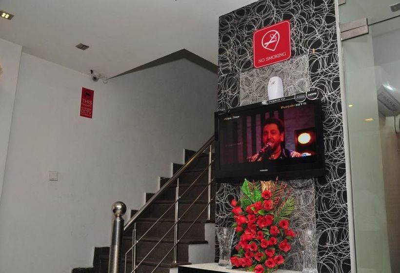 Hotel Oyo Rooms Bus Stand Chowk 1